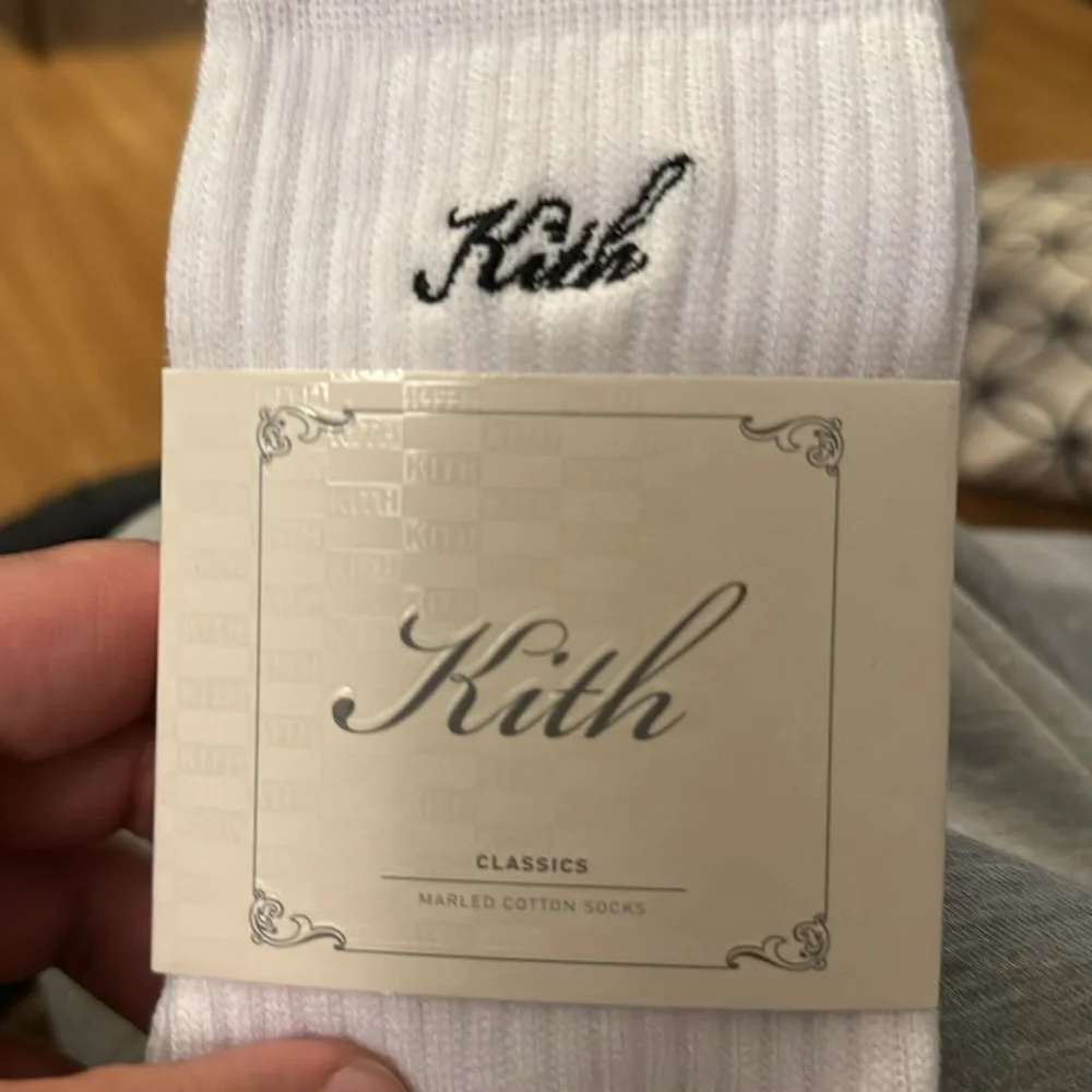 Kith script classic crew socks ✅✅✅✅
